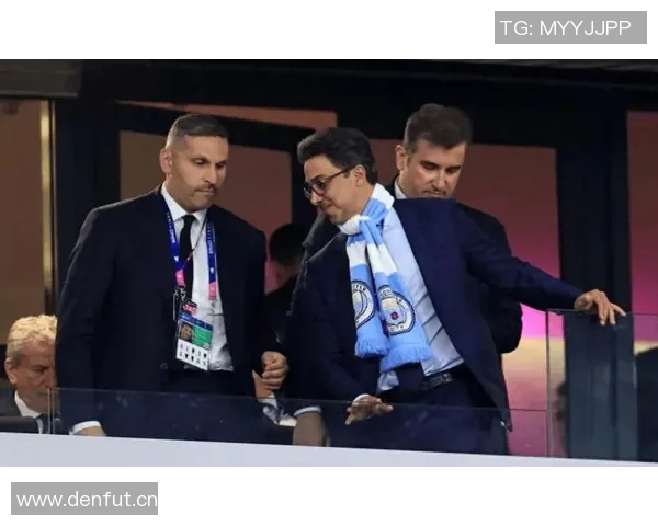 特朗普与曼城老板曼苏尔会晤探讨无限资金投资足球未来的可能性