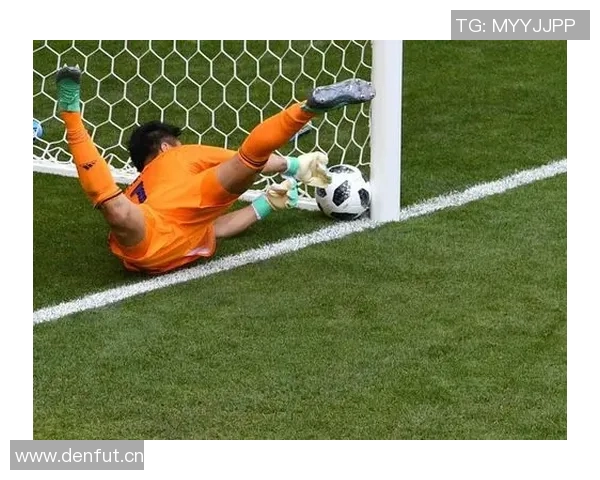 韦伯解读桑切斯红牌事件称抬腿踢姆伯莫属鲁莽行为