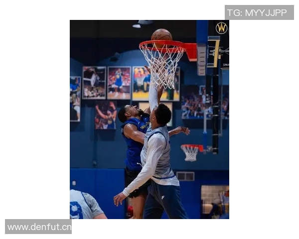 科尔强调持球人防守期待穆迪波杰库明加梅尔顿在赛季中的出色表现